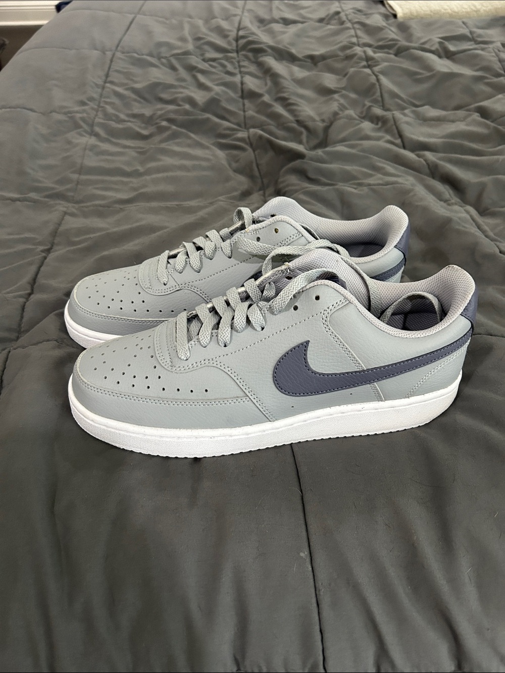Nike Grey Low-Top Sneakers with Dark Grey Swoosh-NEVER WORN